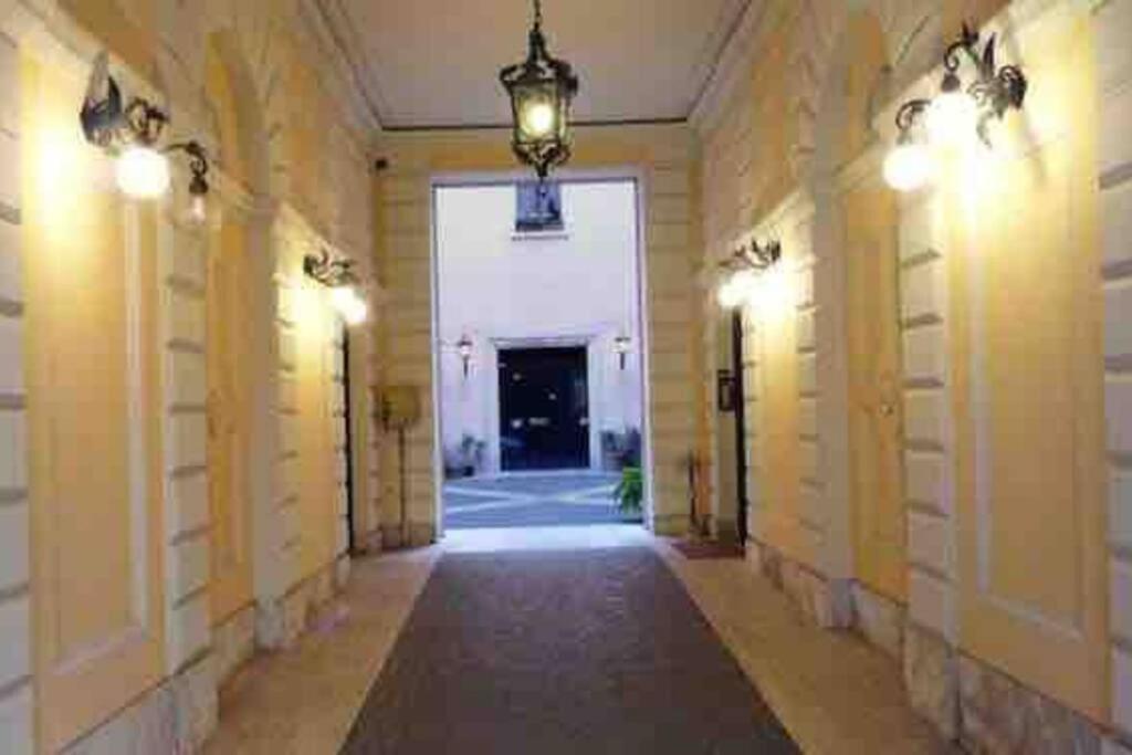 רומא Beautiful Apartment Next To Piazza Di Spagna מראה חיצוני תמונה